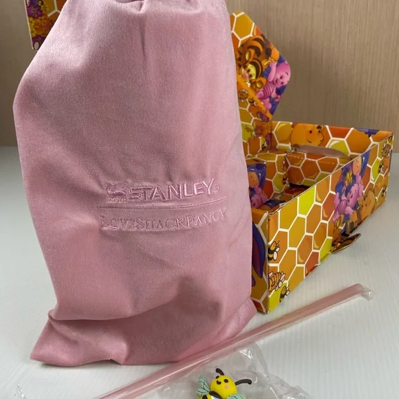 Stanley x LoveShackFancy Winnie the Pooh Honey Bee 40oz Limited Edition NIB - Picture 7 of 14
